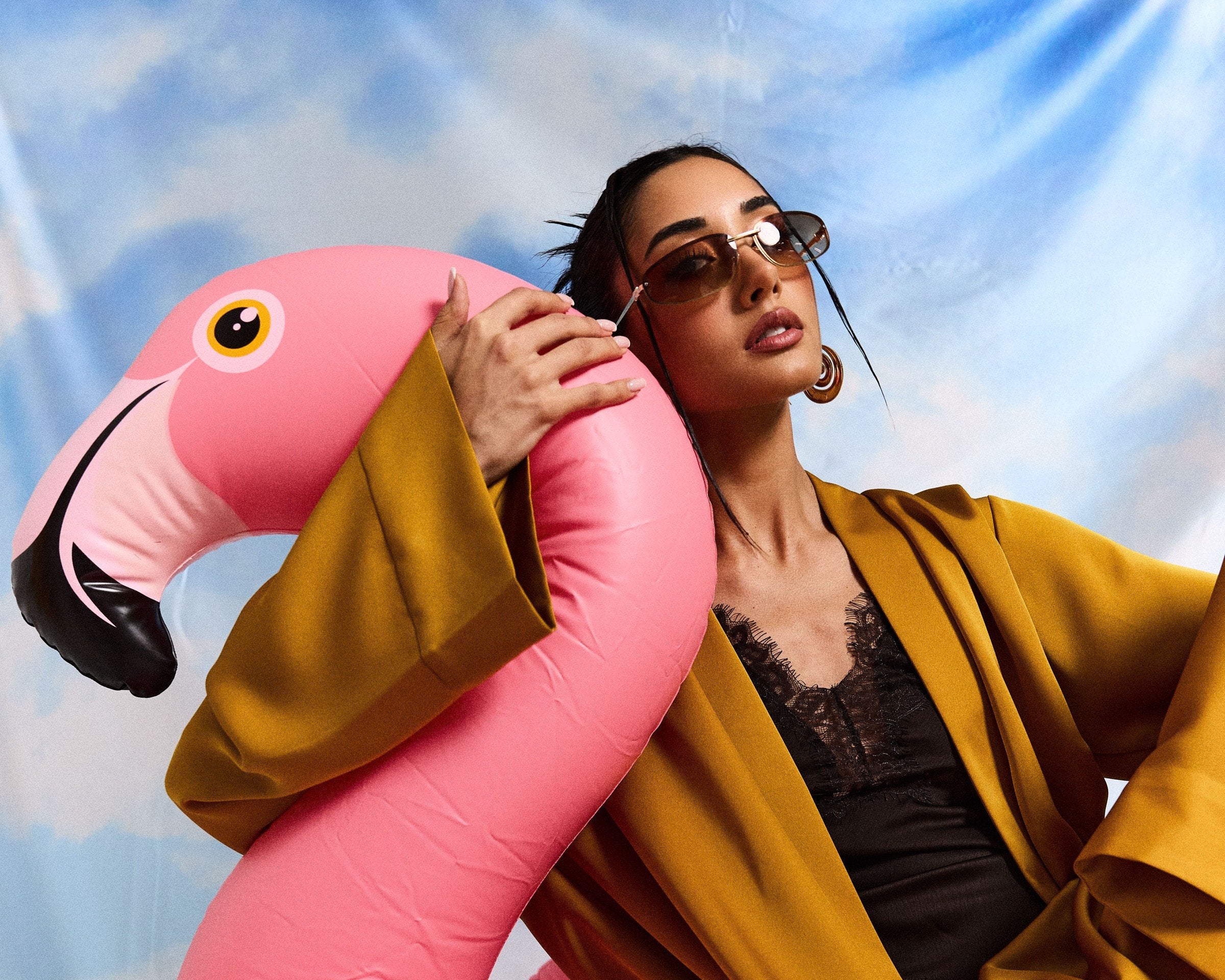 Lina abaya in amber with a pink flamingo